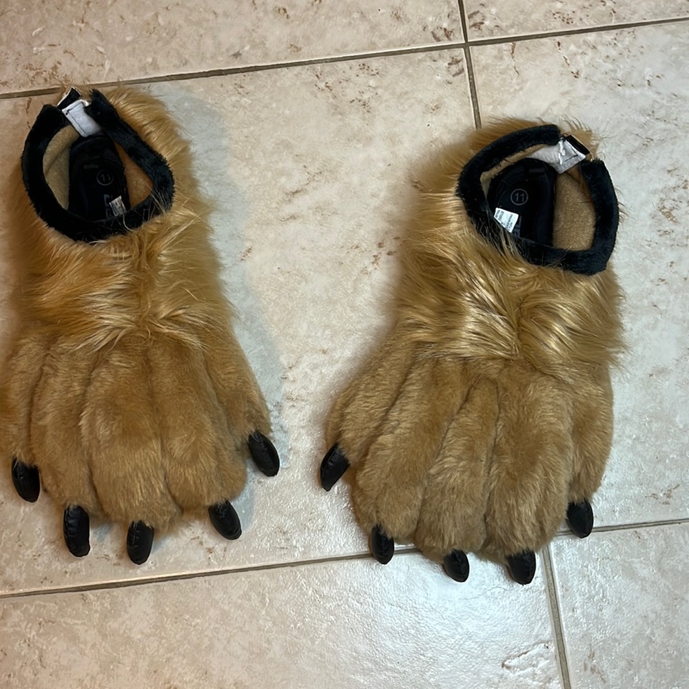 Fursuit feet / Costume feet